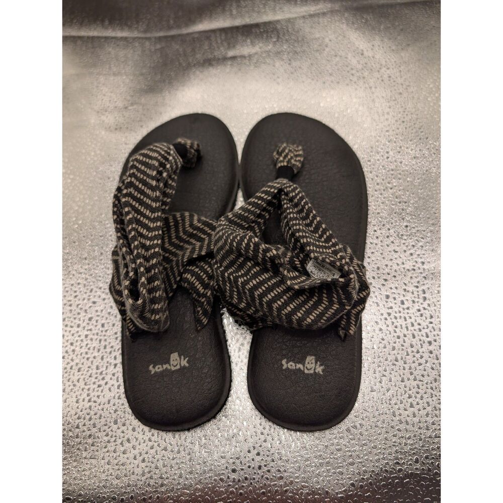 Sanuk Women’s Yoga Sling 2 Sandals Size 7 Black Tan Geometric Tribal Print